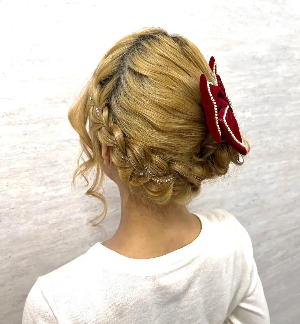 ヘアアレンジ 鈴木 芽香のマツエク・マツパデザイン