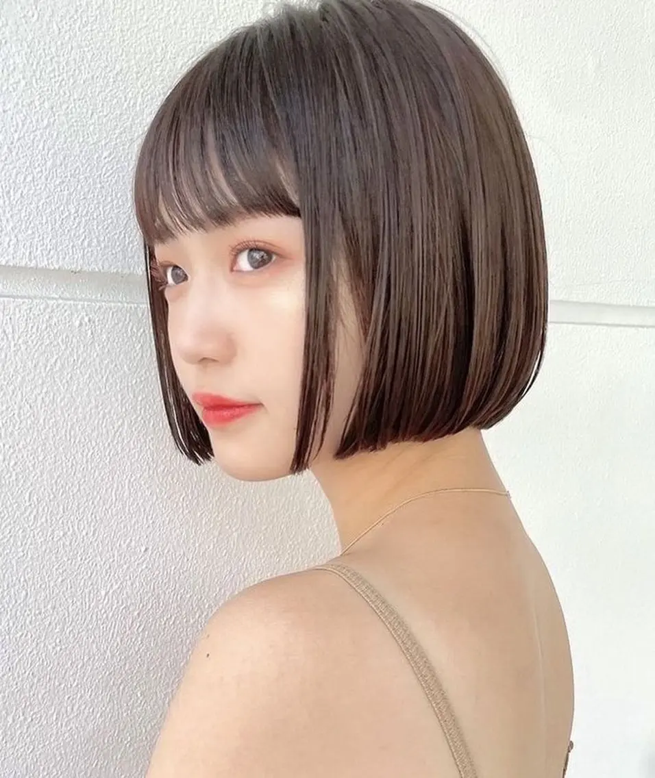 ミディアム 切りっぱなしボブ ボブ ブリーチなし/透明感 /ショート/大世のヘアスタイル