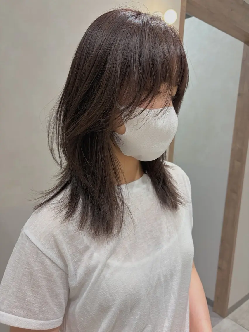 ミディアム カラー レイヤーカット カット ヘアカラー トリートメント 砂原 ひよりのヘアスタイル