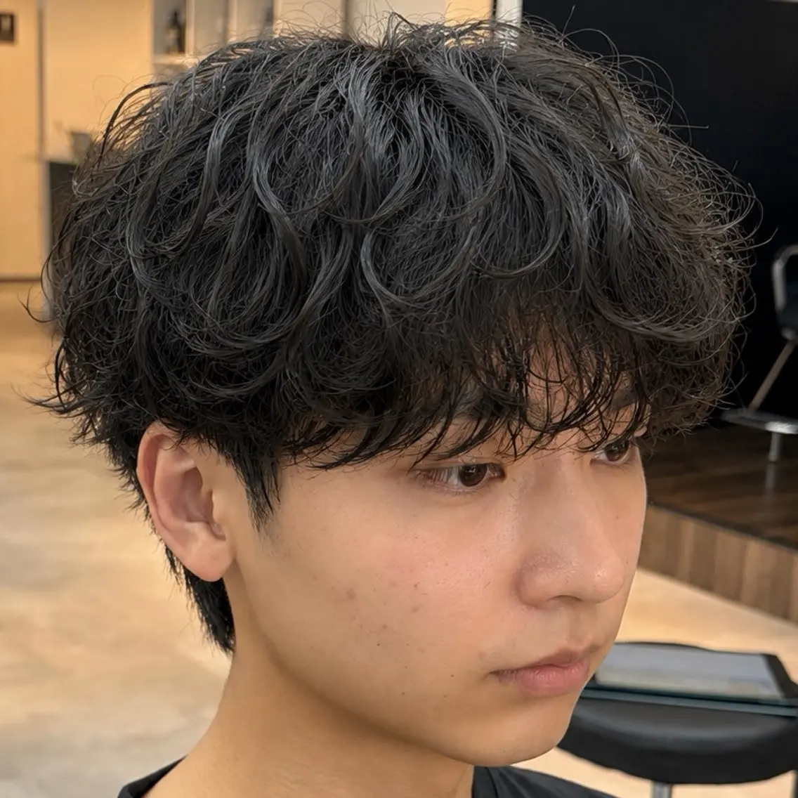 パーマ メンズ フェザーパーマ メンズパーマ スパイキーショート 波巻きパーマ ニュアンスパーマ カット パーマ 男の理想を叶える🔥 メンズパーマ特化|関のヘアスタイル