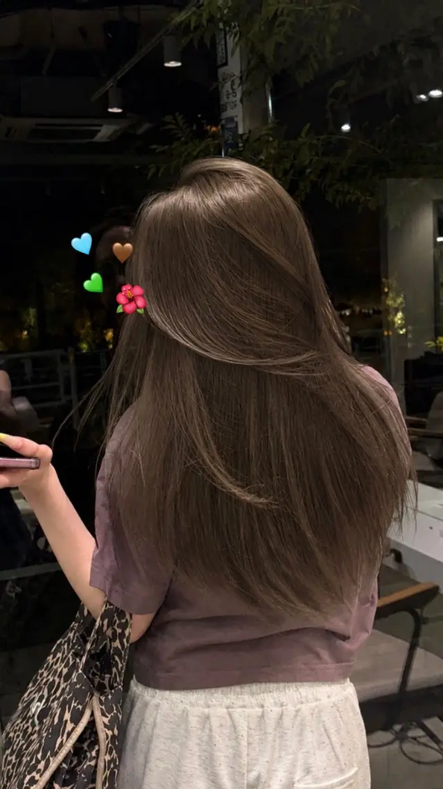 カラー ヘアカラー 川口 琴音のヘアスタイル