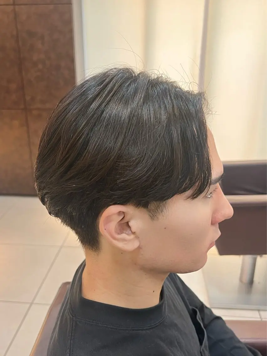 メンズ センターパート カット 縮毛矯正 草薙メンズ縮毛矯正 💫緒方美柚のヘアスタイル