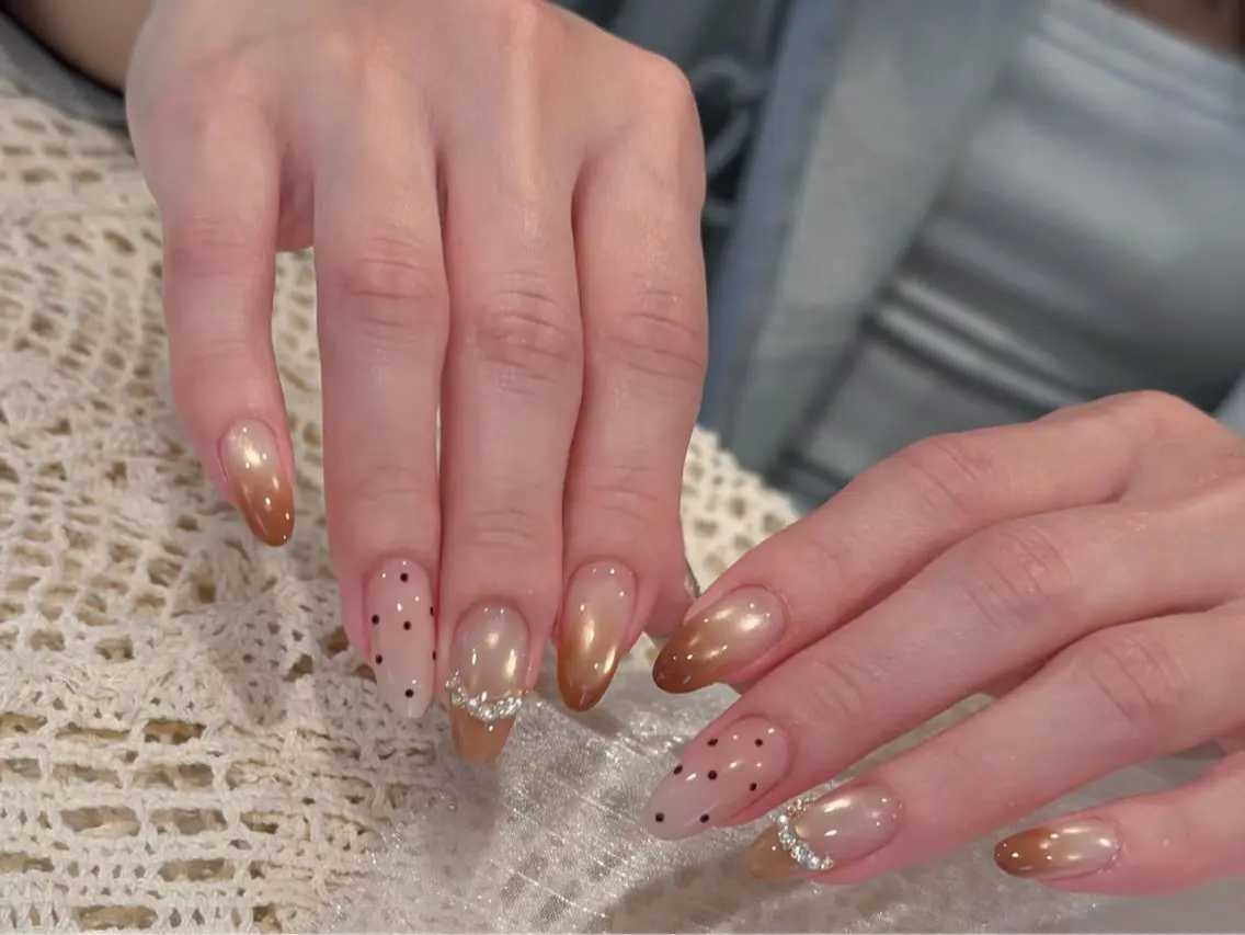 ネイル アートネイル オーロラネイル チークネイル フレンチネイル ガラスフレンチ ハンドネイル 🎀🎀YooLi Nail Salonのネイルデザイン