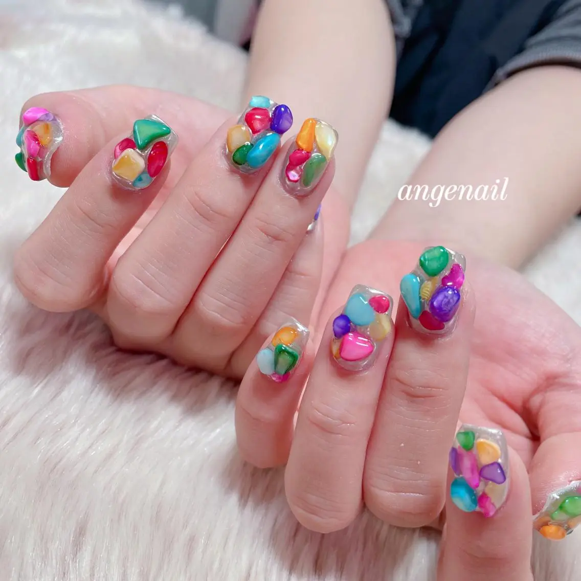 ネイル ハンドネイル オーナーネイリスト MAKIのネイルデザイン