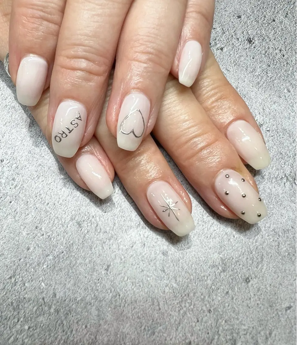 ネイル ハンドネイル glow_ nailのネイルデザイン