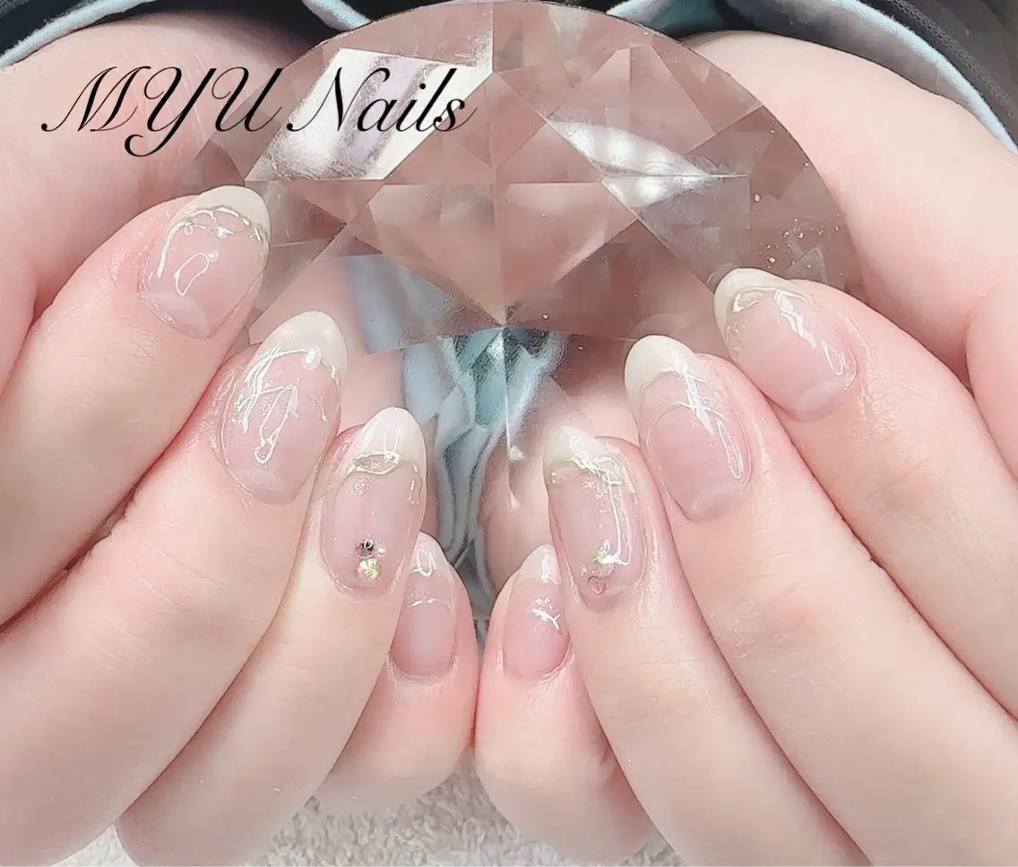 ネイル ジェルネイル ミラーネイル 持ち込み パラジェル ニュアンスネイル🌈 MYU Nailsのネイルデザイン