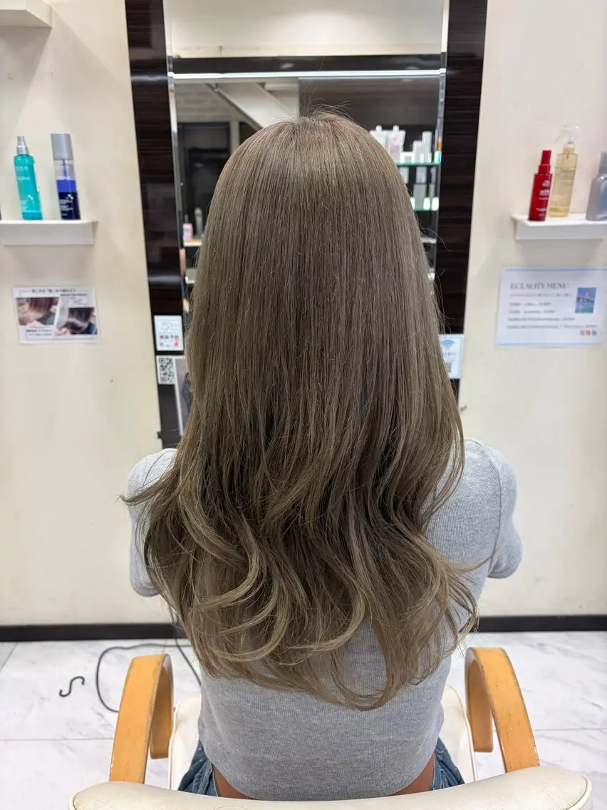 ロング カラー グレージュ ヘアカラー 🍊小川実里🍊 /カラーレイヤーのヘアスタイル