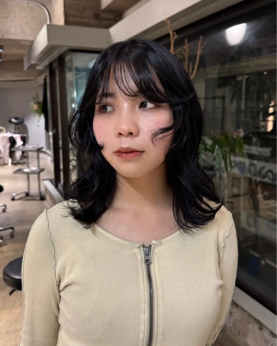 ミディアム カラー 黒髪 カットモデル募集 suzUkaのヘアスタイル