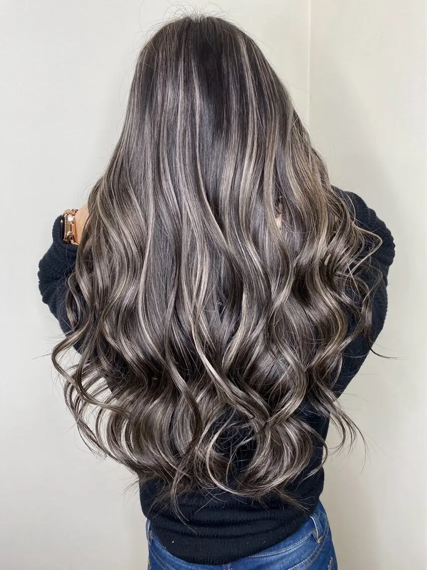 ロング KR2S マネージャーのヘアスタイル