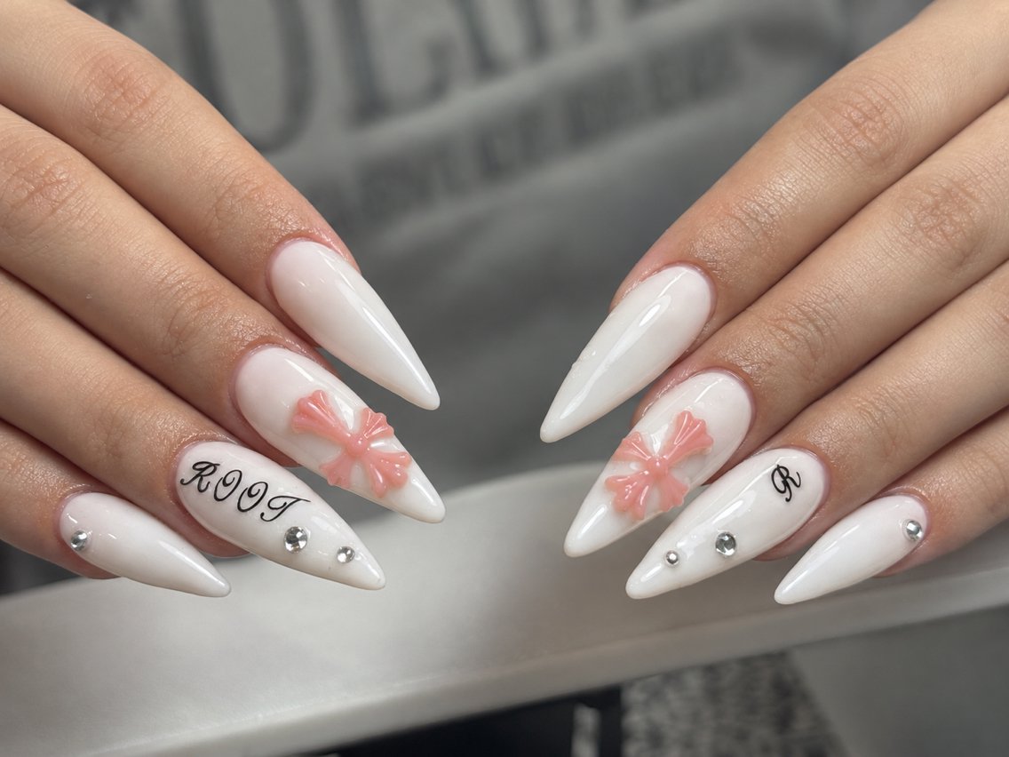ネイル チークネイル ドット フットネイル フレンチネイル グラデーション MIO NAILのネイルデザイン