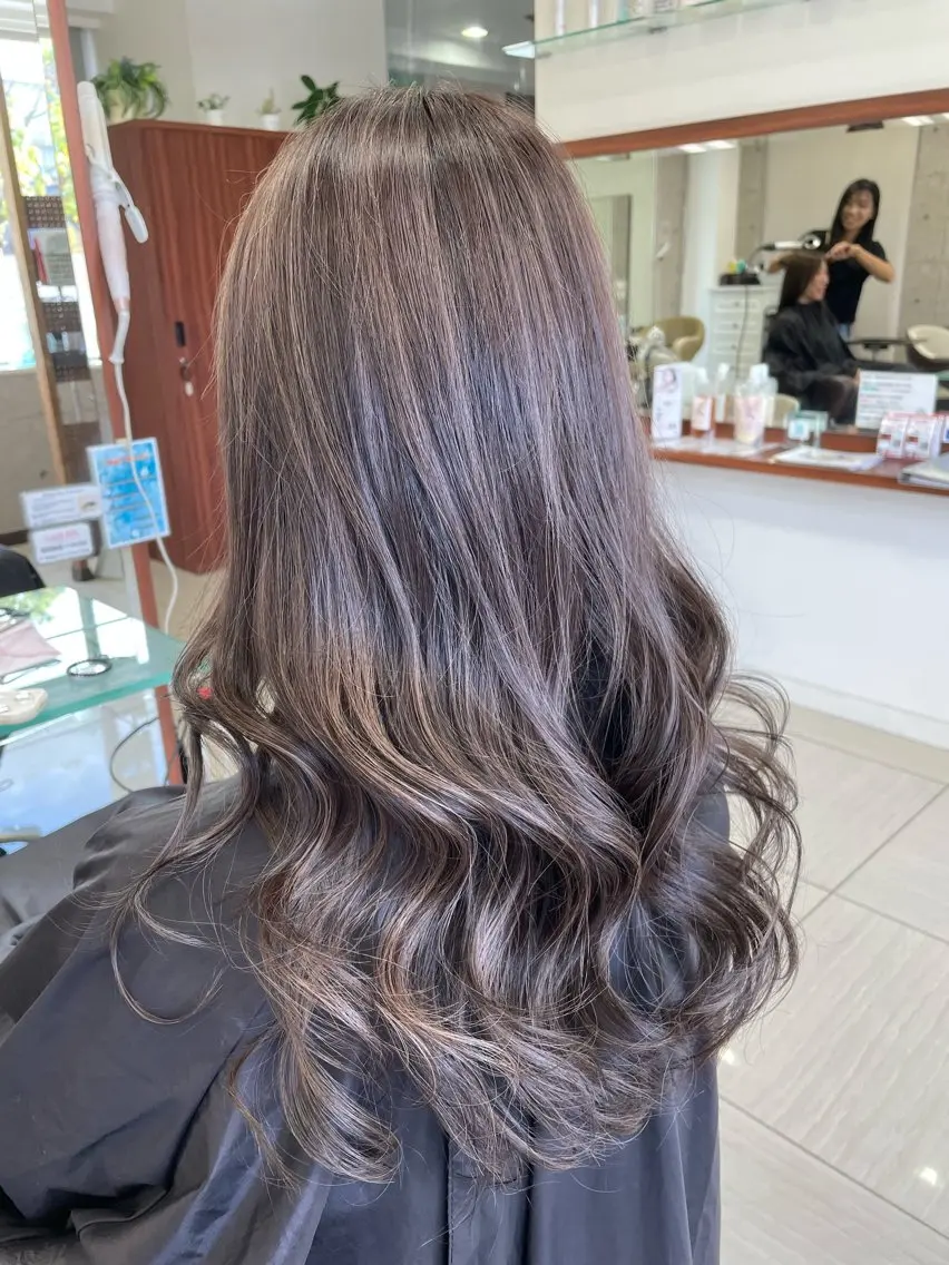 ロング カラー ハイライトカラー ハイライト 色川 優斗《髪質改善》のヘアスタイル