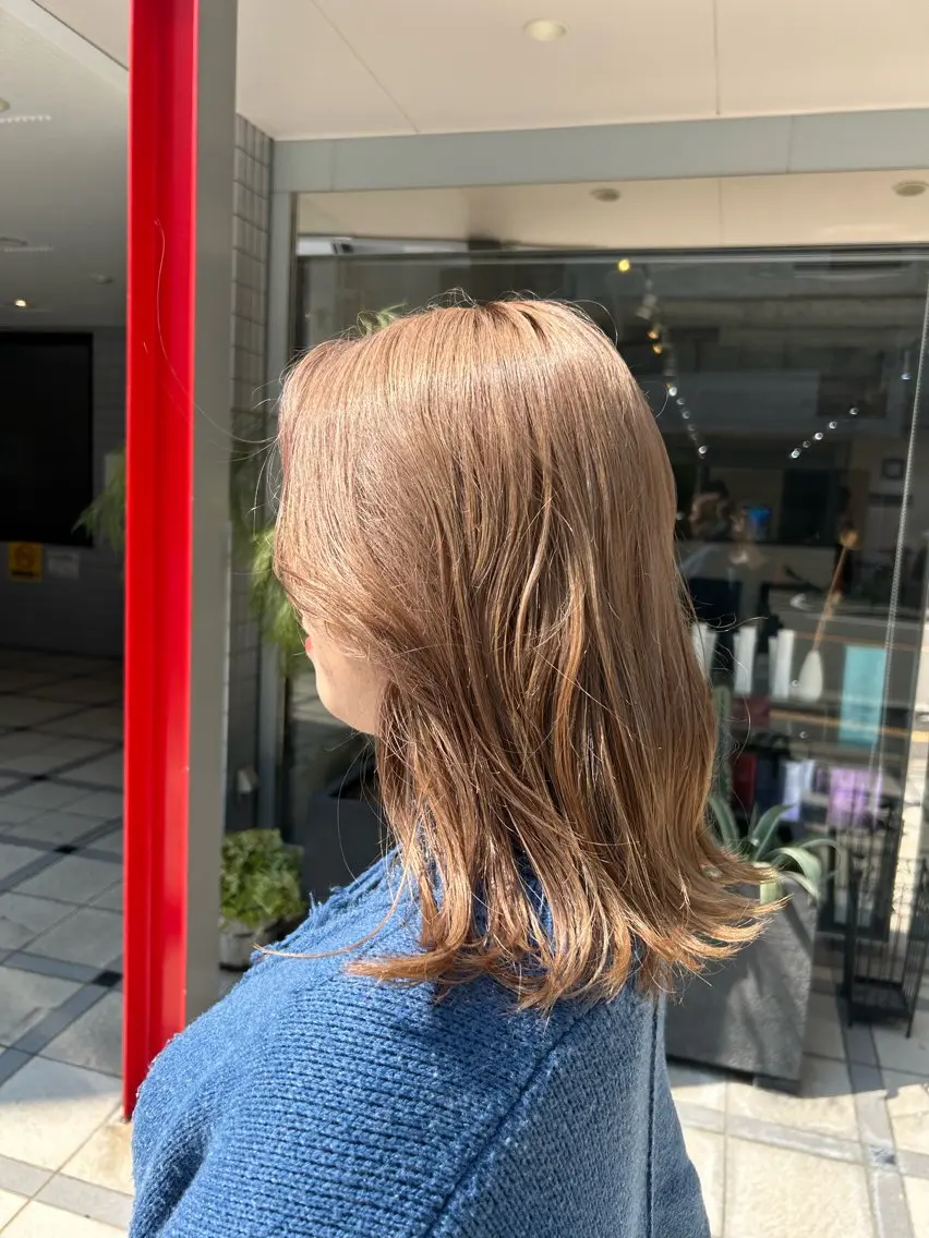 カラー 西村 優那のヘアスタイル