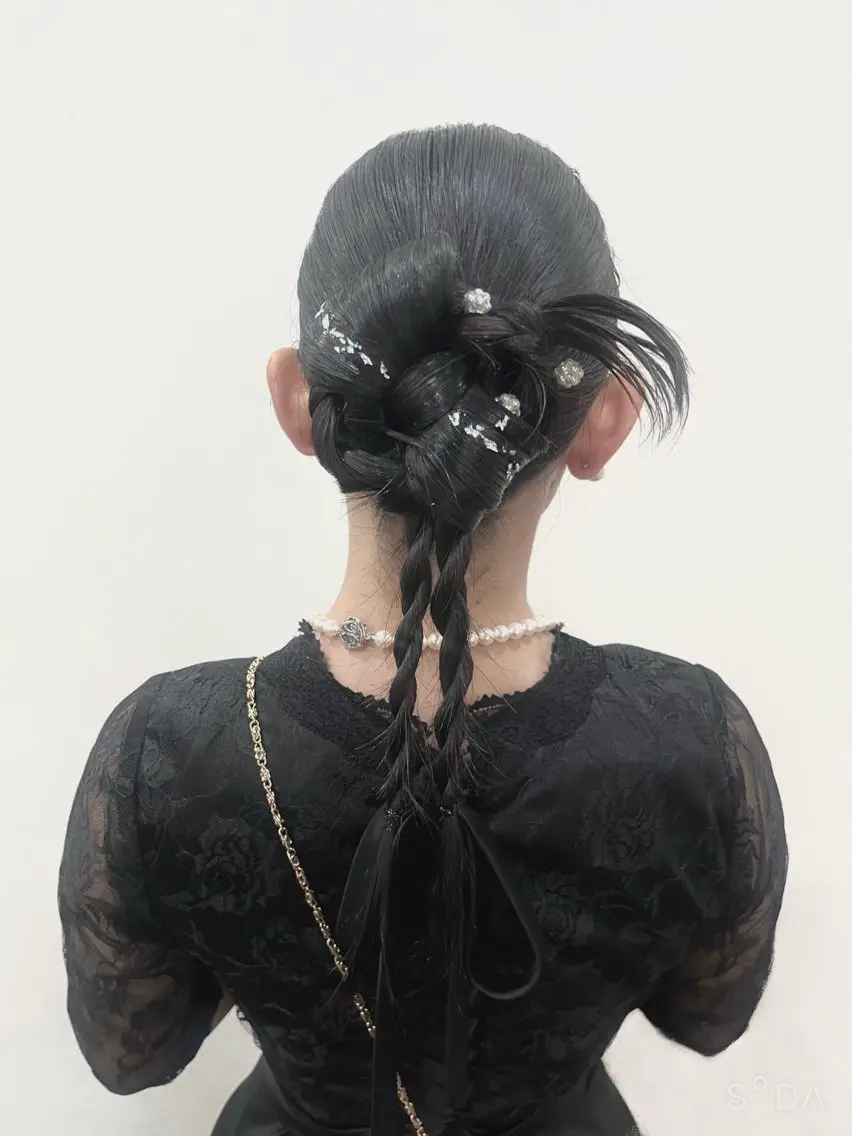 ✨️【崩れない×タイト🖤】特別な日のヘアセット✨️の写真