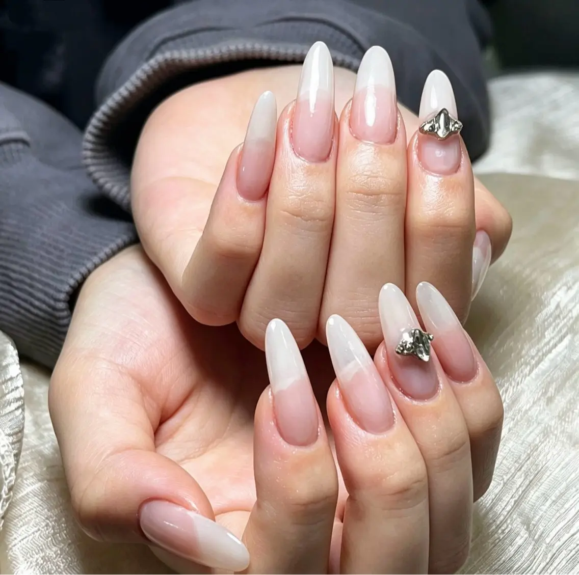 🍓ワンカラーor ラメグラデーション🍒パーツ2個付きの写真