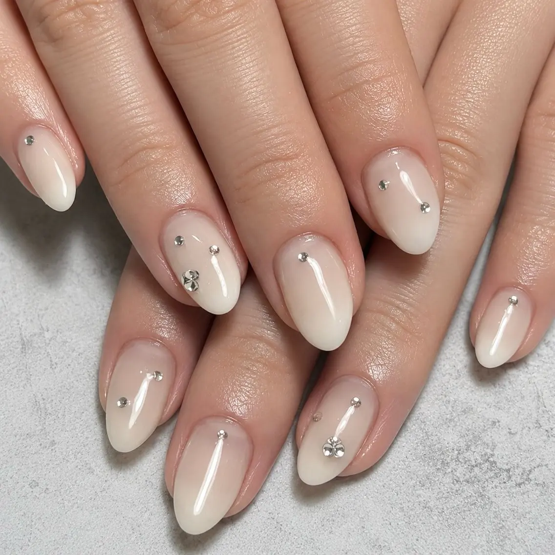 ネイル WHITE NAIL 鳳店AYUMIのネイルデザイン
