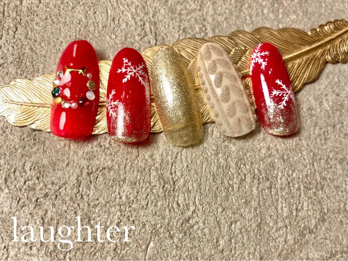 ネイル 冬ネイル クリスマス ハンドネイル laughter nailのネイルデザイン