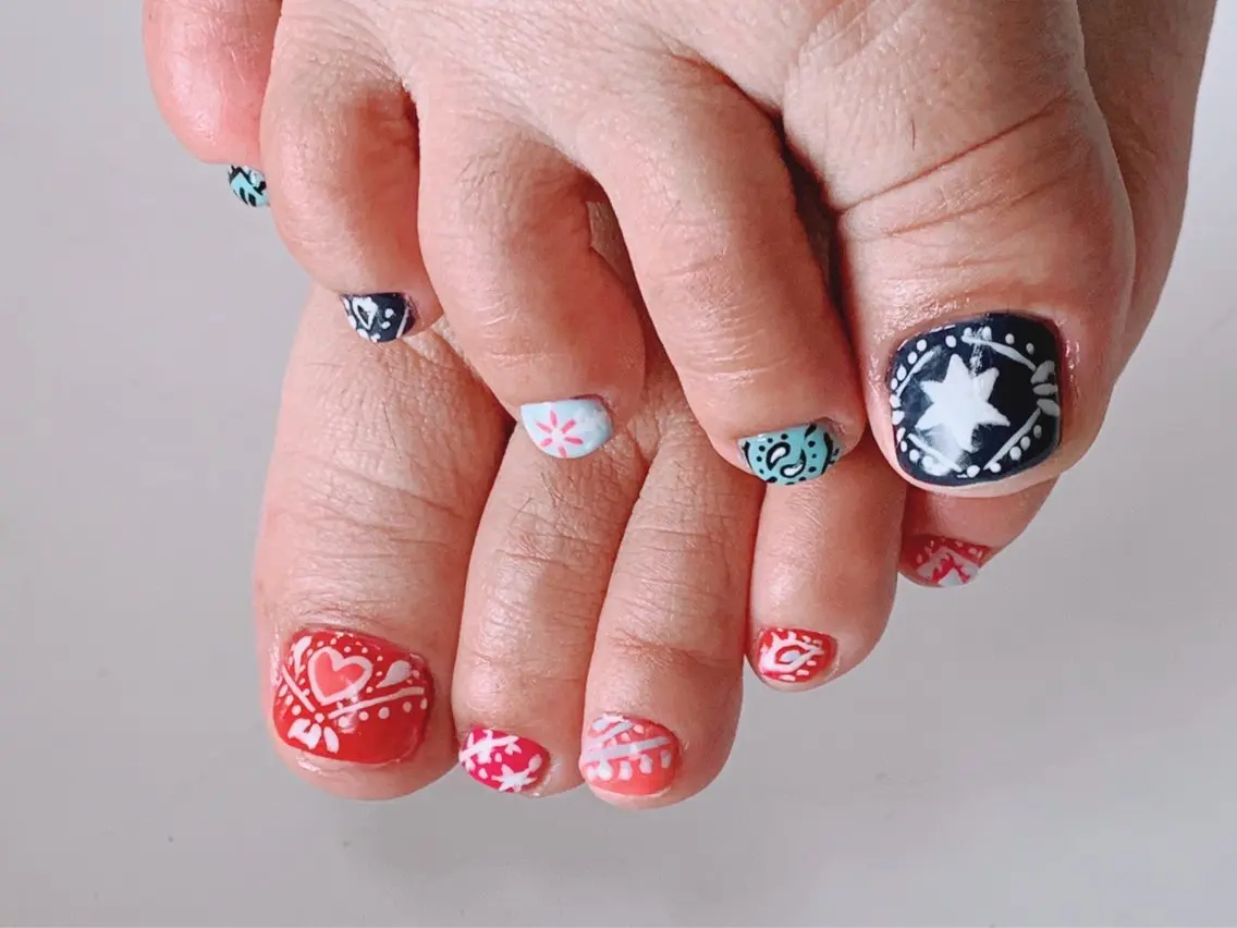 ネイル フットネイル ジェルネイル フットネイル NAIL__ KOKOのネイルデザイン