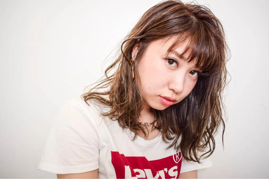 ミディアム カラー ハイライトカラー ハイライト ヘアカラー トリートメント ヘアセット 艶髪育成サロン 京橋　shinのヘアスタイル
