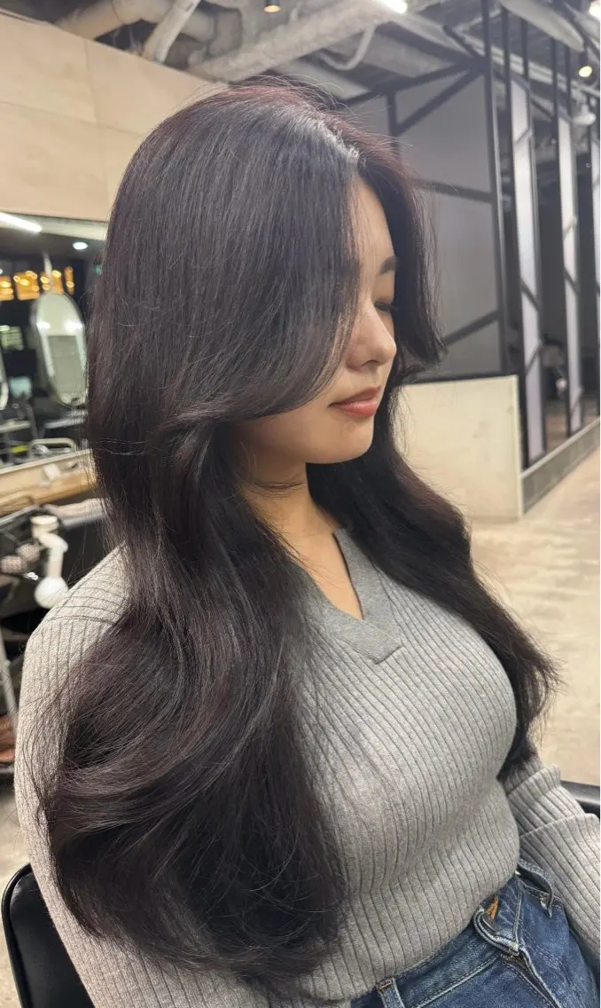 ロング カット ヘアカラー トリートメント レイヤーカット 小林優のヘアスタイル