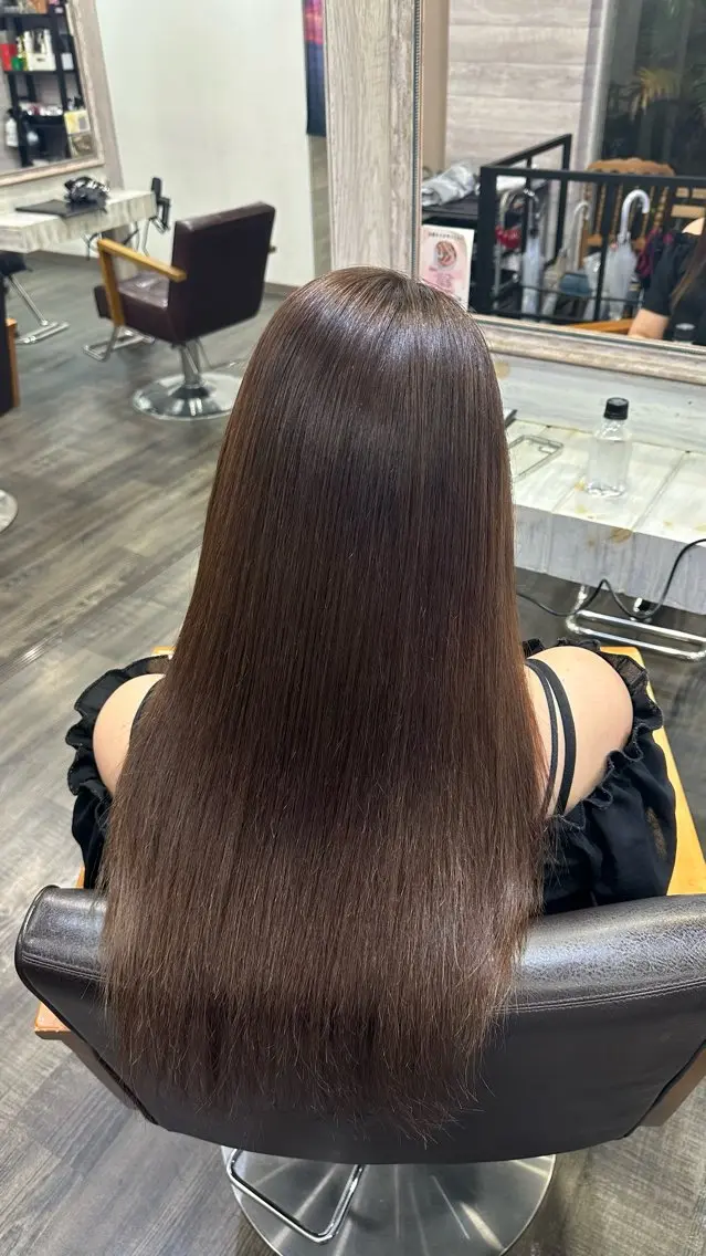 ロング カラー 倉持 瑠菜のヘアスタイル