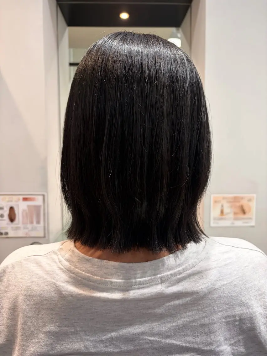 ミディアム ボブレイヤー ボブ レイヤーカット コンノ ナチのヘアスタイル