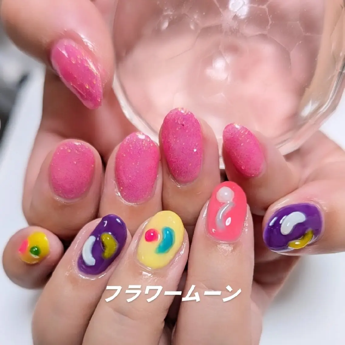 ネイル ハンドネイル ハンドケア フラワー ムーンのネイルデザイン