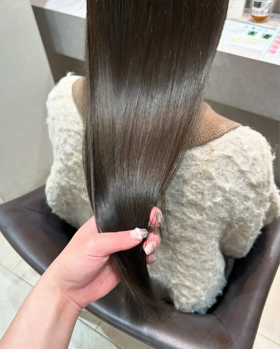 ロング カット 縮毛矯正 透明感カラー♡ Mahoのヘアスタイル