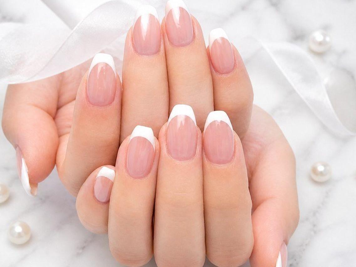 ネイル フレンチネイル ハンドネイル Lili Nail Studio西荻窪店のネイルデザイン