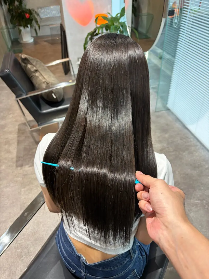 ロング カラー 髪質改善 縮毛矯正 カット ヘアカラー 縮毛矯正 トリートメント 城慎太郎 大濠/大人ロングのヘアスタイル
