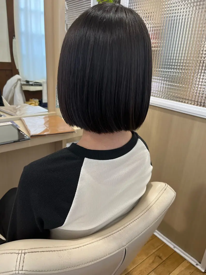 ミディアム カット 縮毛矯正 鈴木 結のヘアスタイル