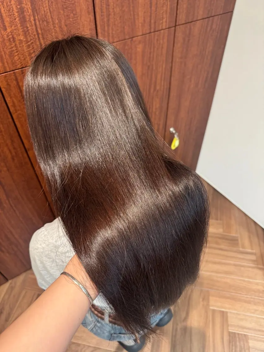ロング ヘアカラー 小内 亮吾のヘアスタイル