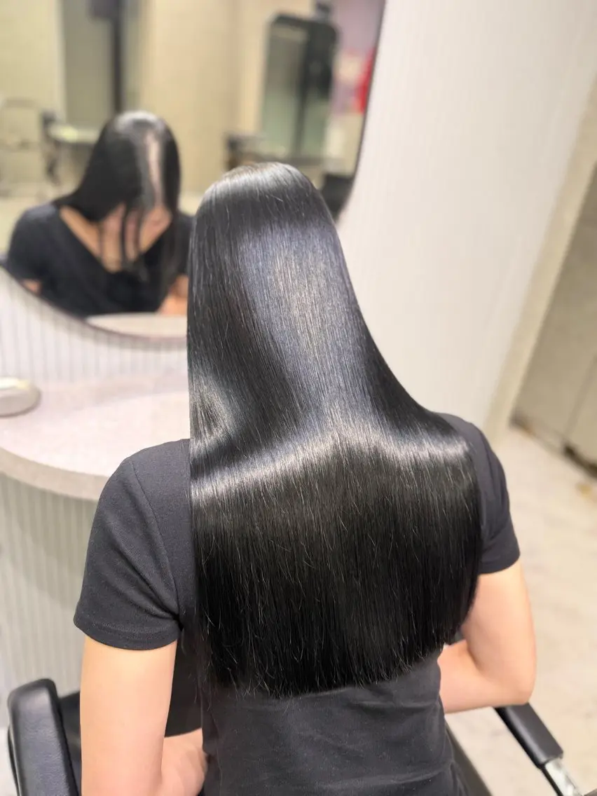 ロング ヘアカラー トリートメント RAF Linoのヘアスタイル