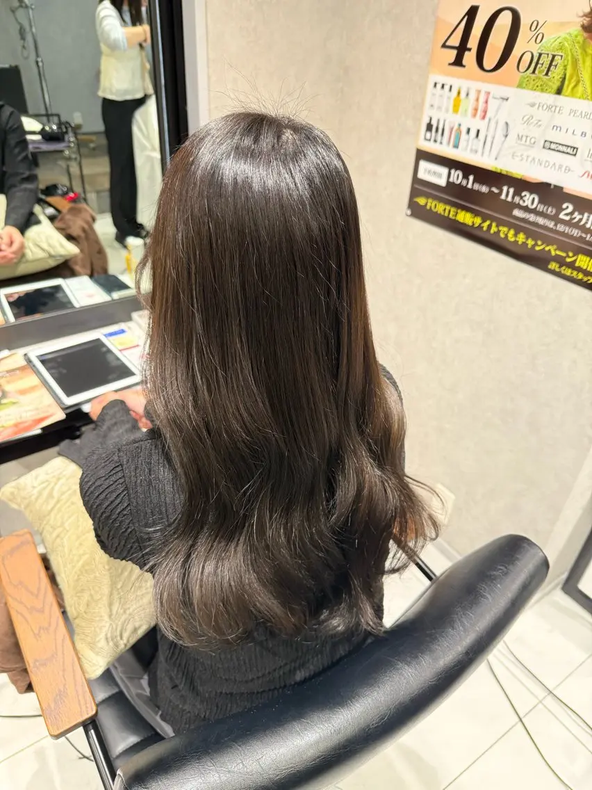 ロング 艶ブラウン/赤み消し /盛れる顔周りのヘアスタイル