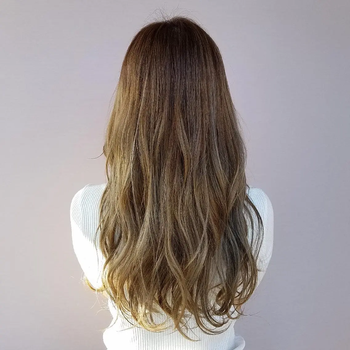 カラー looker ルーカーのヘアスタイル