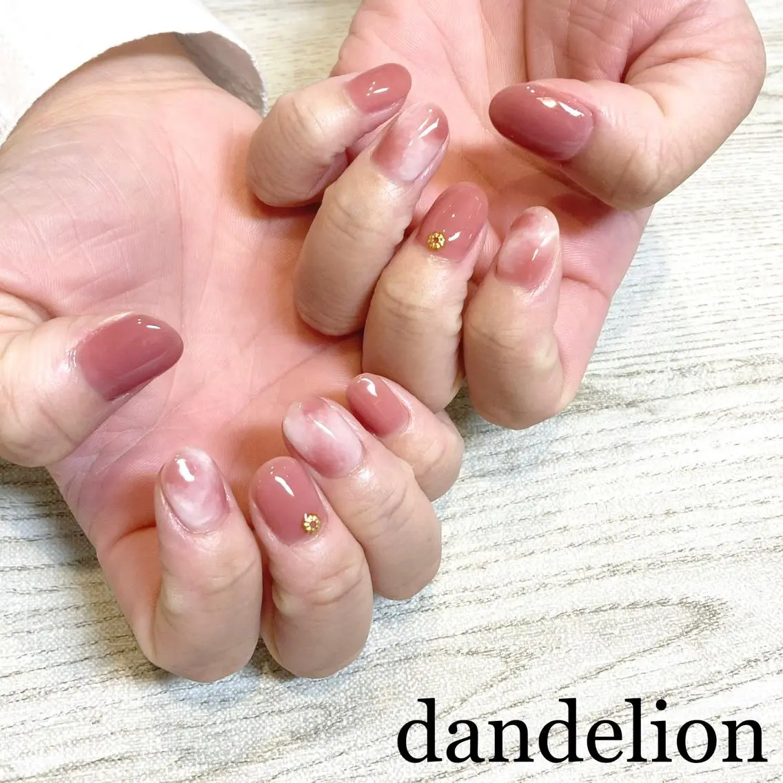 ネイル ハンドネイル ハンドケア dandelion ダンデライオンのネイルデザイン