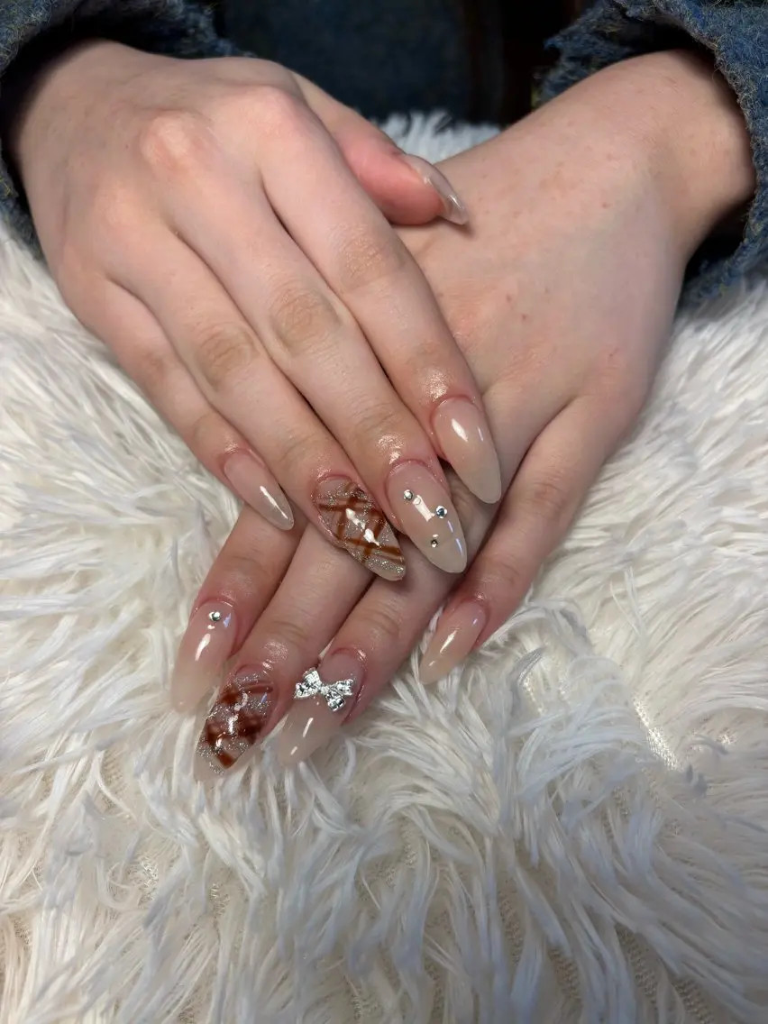 ネイル フラッシュネイル フットネイル フレンチネイル ジェルネイル ガラスフレンチ Nail salon Natulalのネイルデザイン