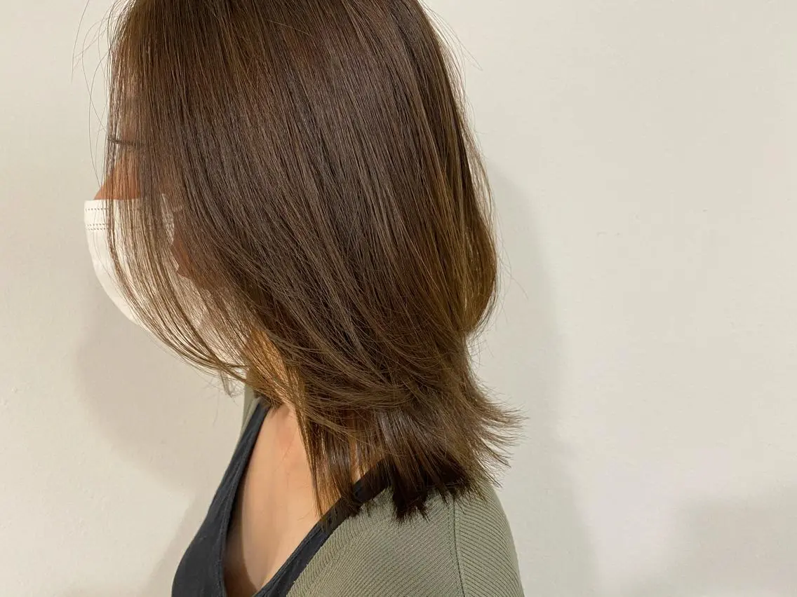 ミディアム レイヤーカット 山本 銘子のヘアスタイル
