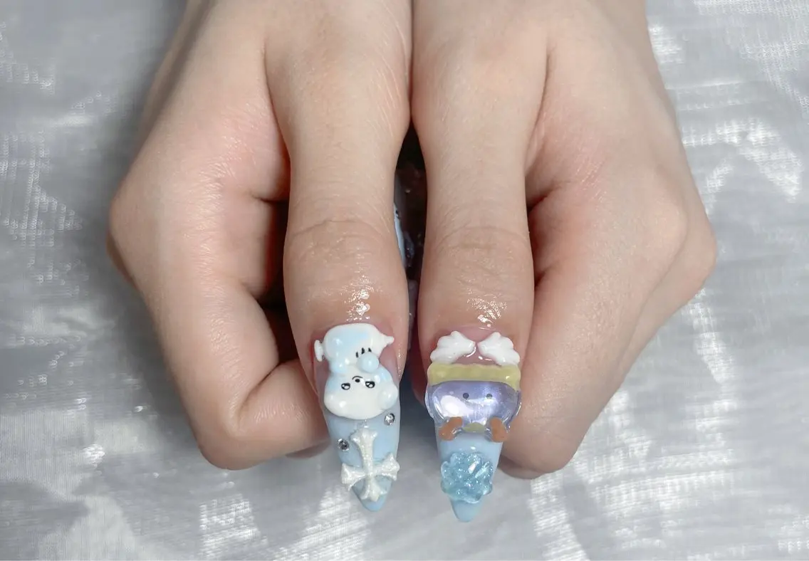 ネイル アートネイル グラデーション キラキラネイル ニュアンスネイル オフィスネイル Amee Nail Salonのネイルデザイン