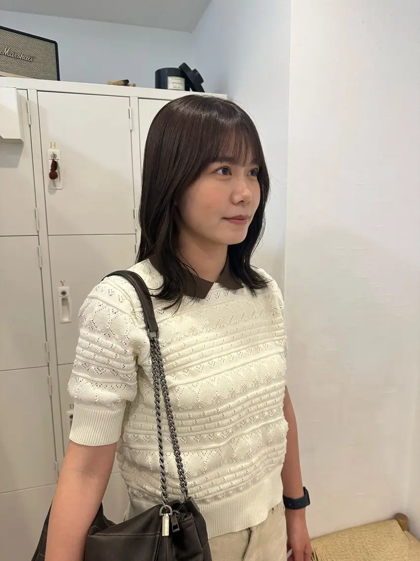 ミディアム カラー アッシュ アッシュブラウン ブラウンカラー カット ヘアカラー 梅田/柔らかカラー/ オオハシ リナコのヘアスタイル