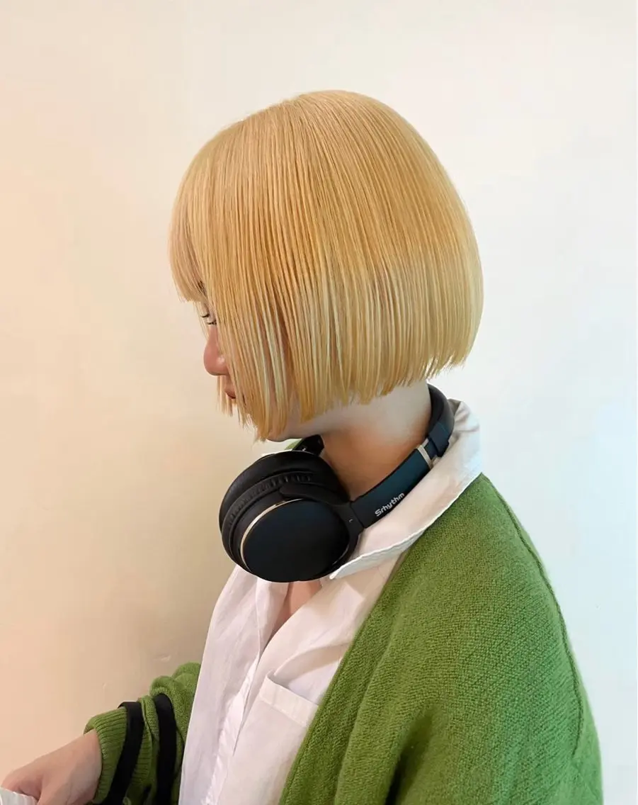 ミディアム カラー アッシュ ベージュカラー ブリーチ ブロンド ブラウンカラー けいこ🍊ニュアンス ネイル/個性派ネイルのネイルデザイン