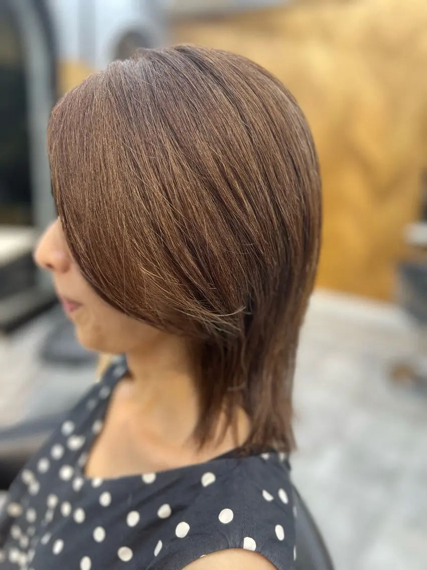 ミディアム くびれヘア 佐藤 慧のヘアスタイル