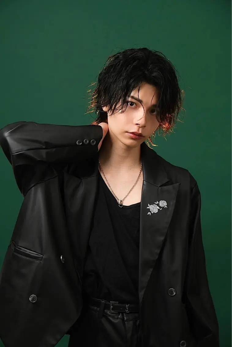 カラー メンズ メンズブリーチ センターパート メンズハイトーン メンズ韓国風 ブリーチ 【メンズ特化🖤】 みゅうかのヘアスタイル