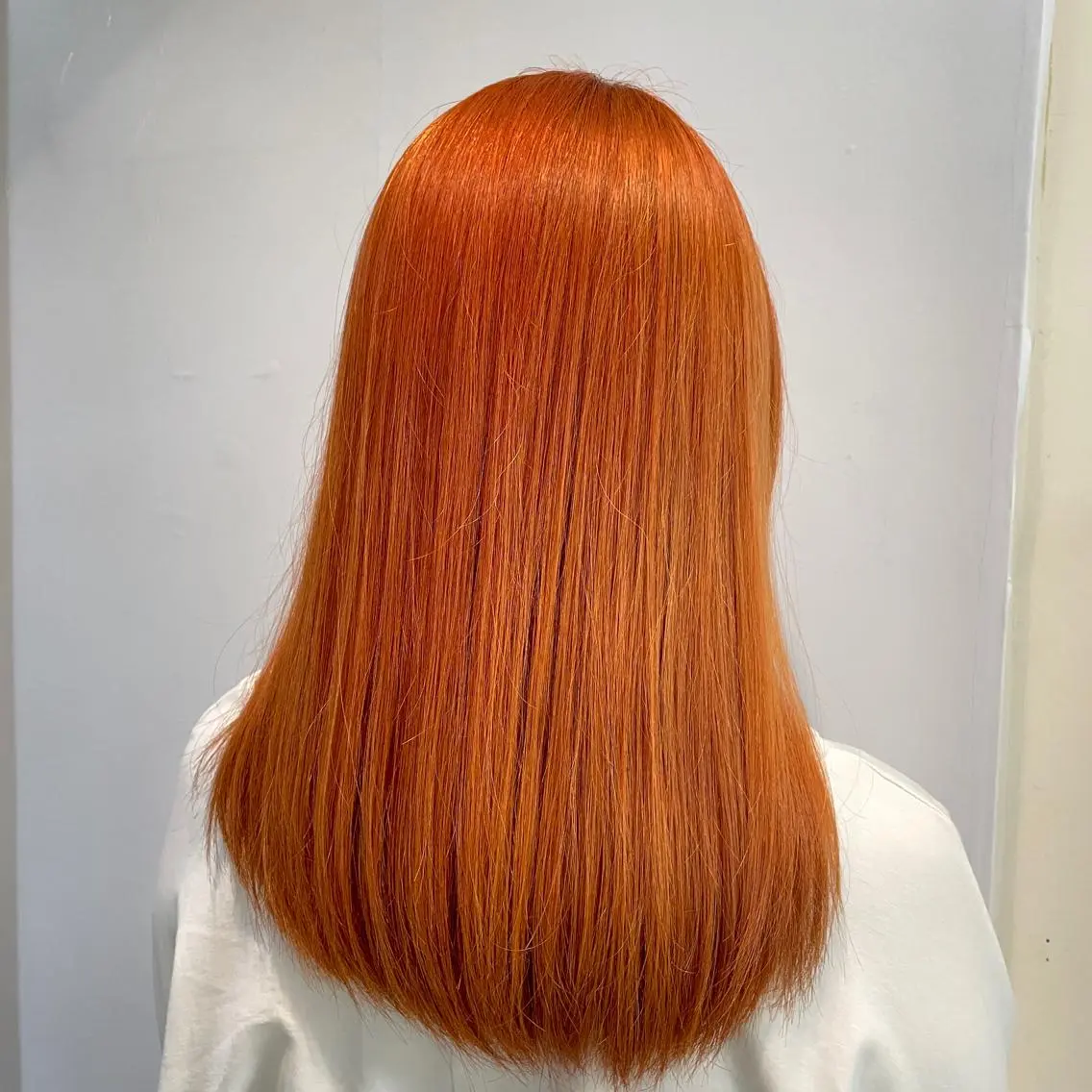 セミロング アッシュ ハイライト レイヤーカット 齋藤 尋真のヘアスタイル