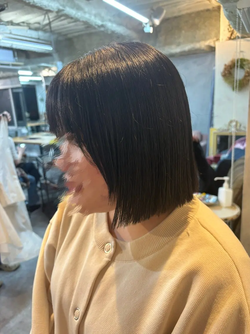 ショート 切りっぱなしボブ ボブ シモイケ ルアのヘアスタイル
