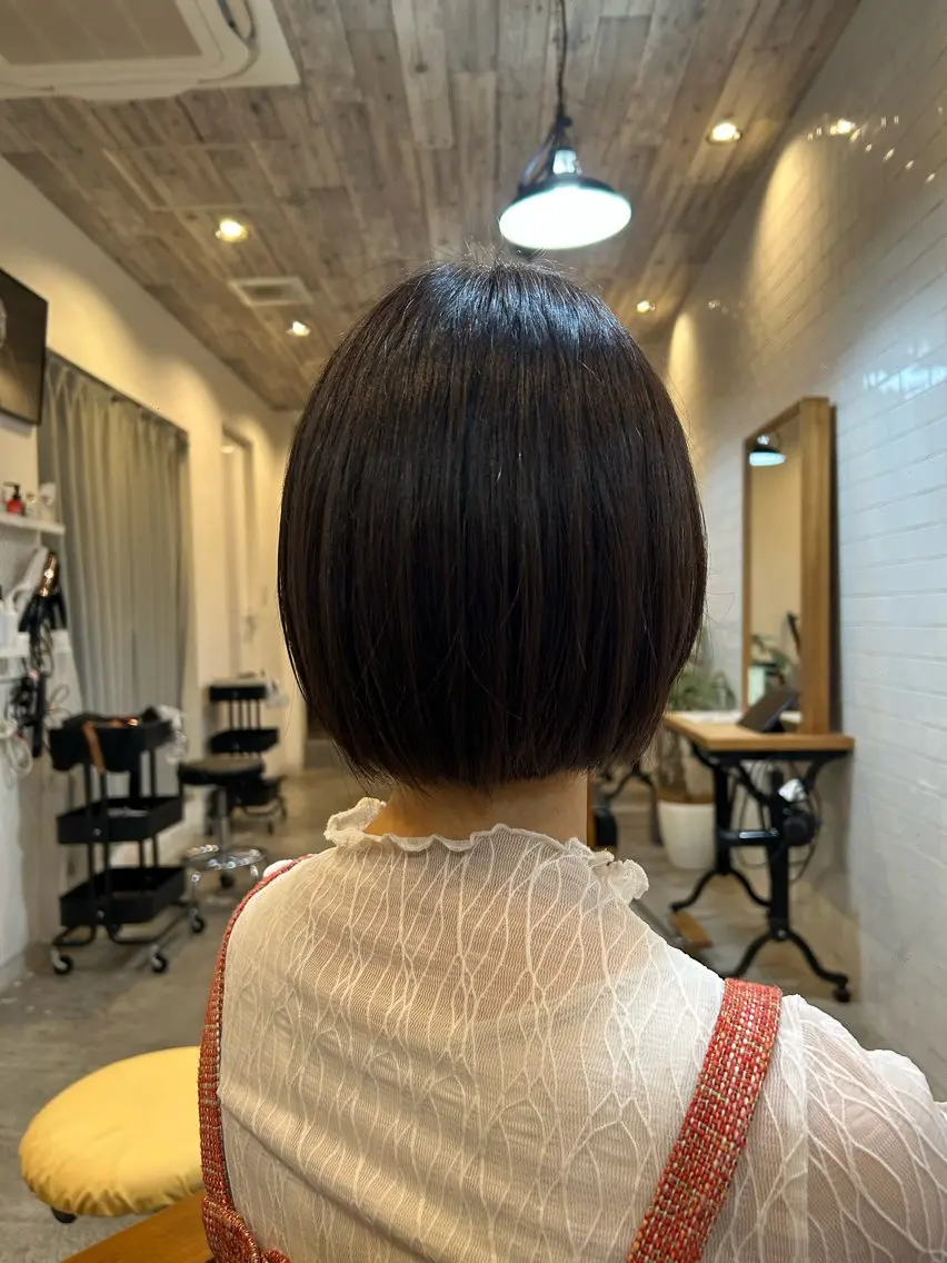 ショート ボブ 松岡 美乃のヘアスタイル