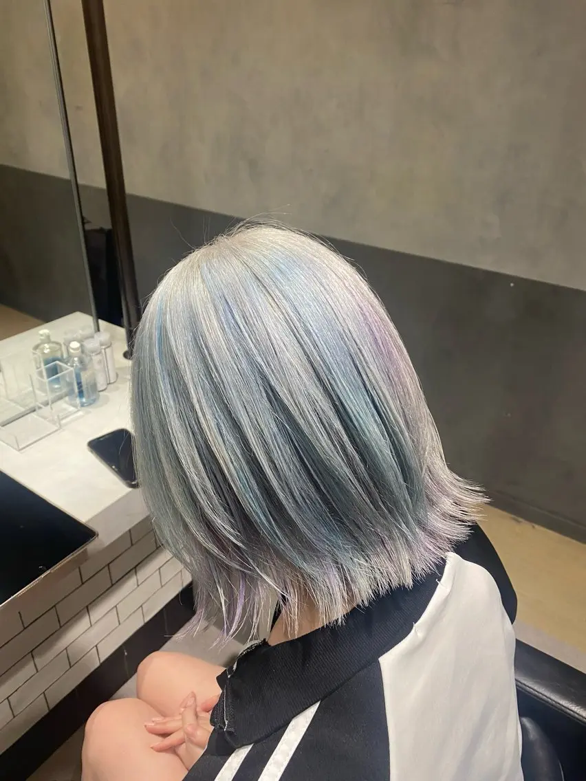 ミディアム ヘアカラー ハイトーンエフェクト ブリーチいち丸のヘアスタイル