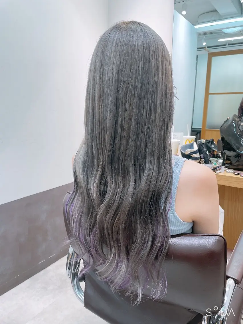 ロング カラー ヘアアレンジ ブリーチ インナーカラー 新宿三丁目アイドル ヘアメイクたでぬまのヘアスタイル