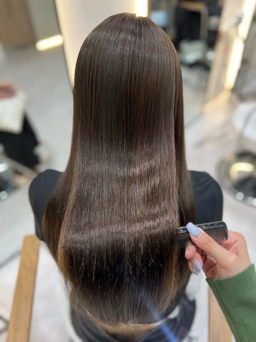 ロング カラー Zina aimiのヘアスタイル