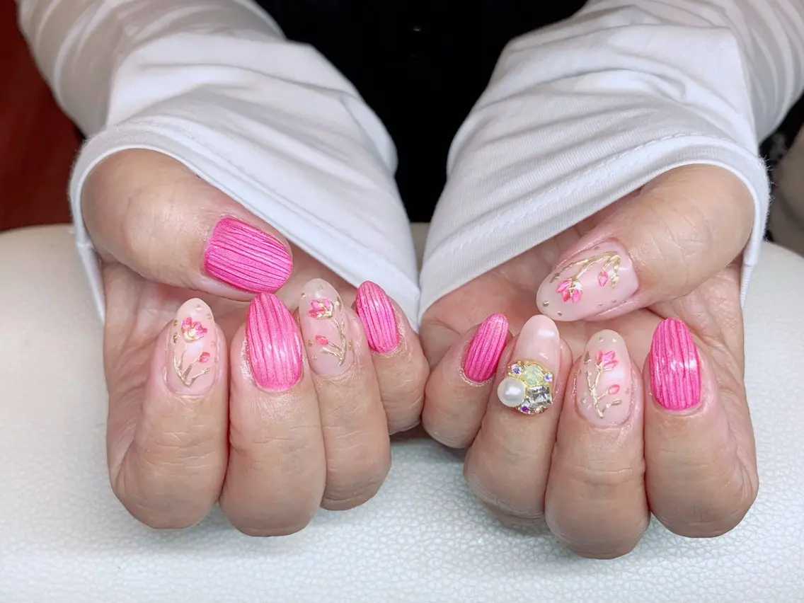 ネイル アートネイル マグネットネイル 持ち込み ハンドネイル NAIL__ KOKOのネイルデザイン