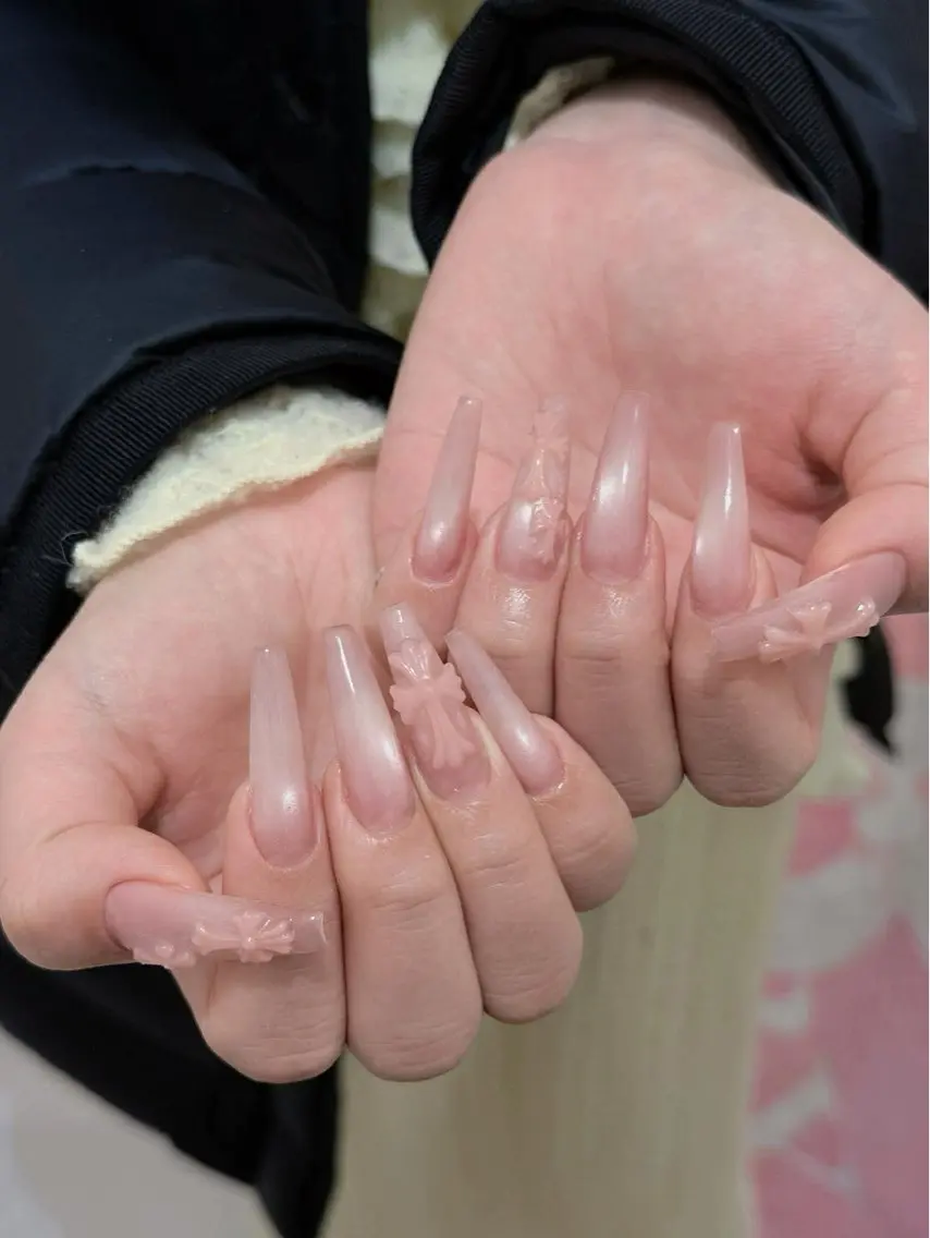 ネイル チークネイル ドット フレンチネイル グラデーション ハート ハンドネイル ハンドケア Eli Muse 新宿ネイルのネイルデザイン